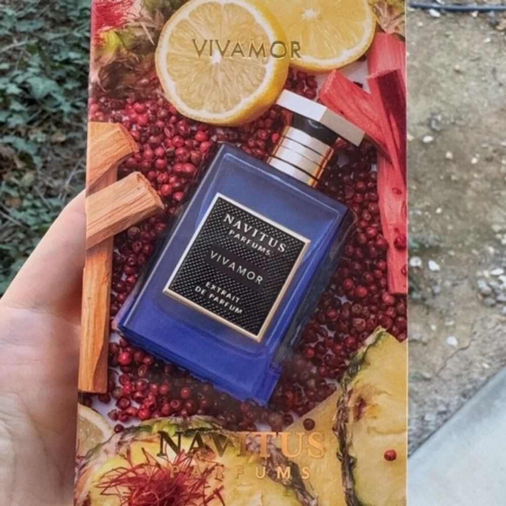 Navitus Parfums Vivamor Extrait De Parfum 2ml Sample Spray NEW